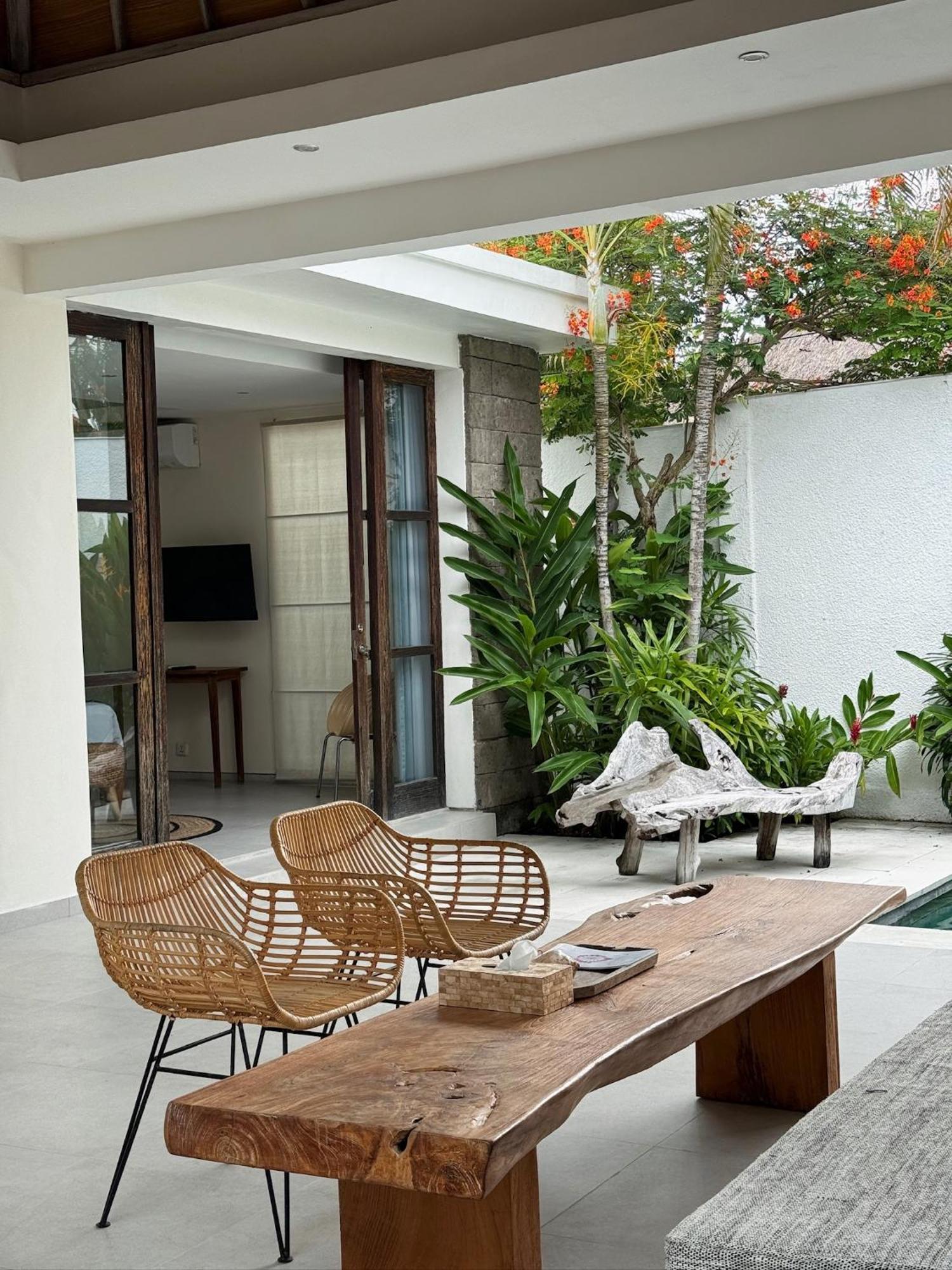 Aster Villa Seminyak Екстер'єр фото